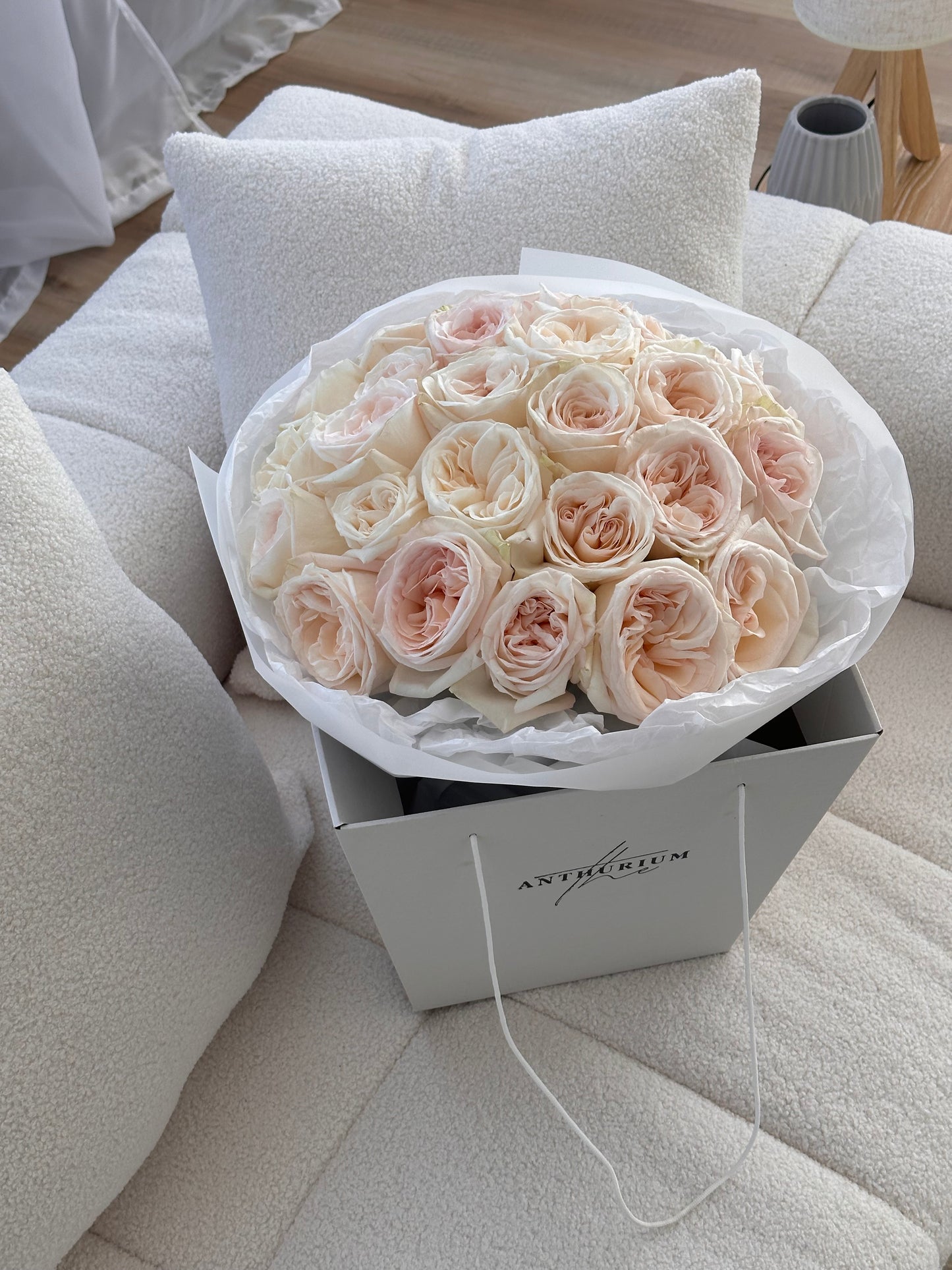 Mono-Bouquet of Perfumed Roses “Soft O’Hara”
