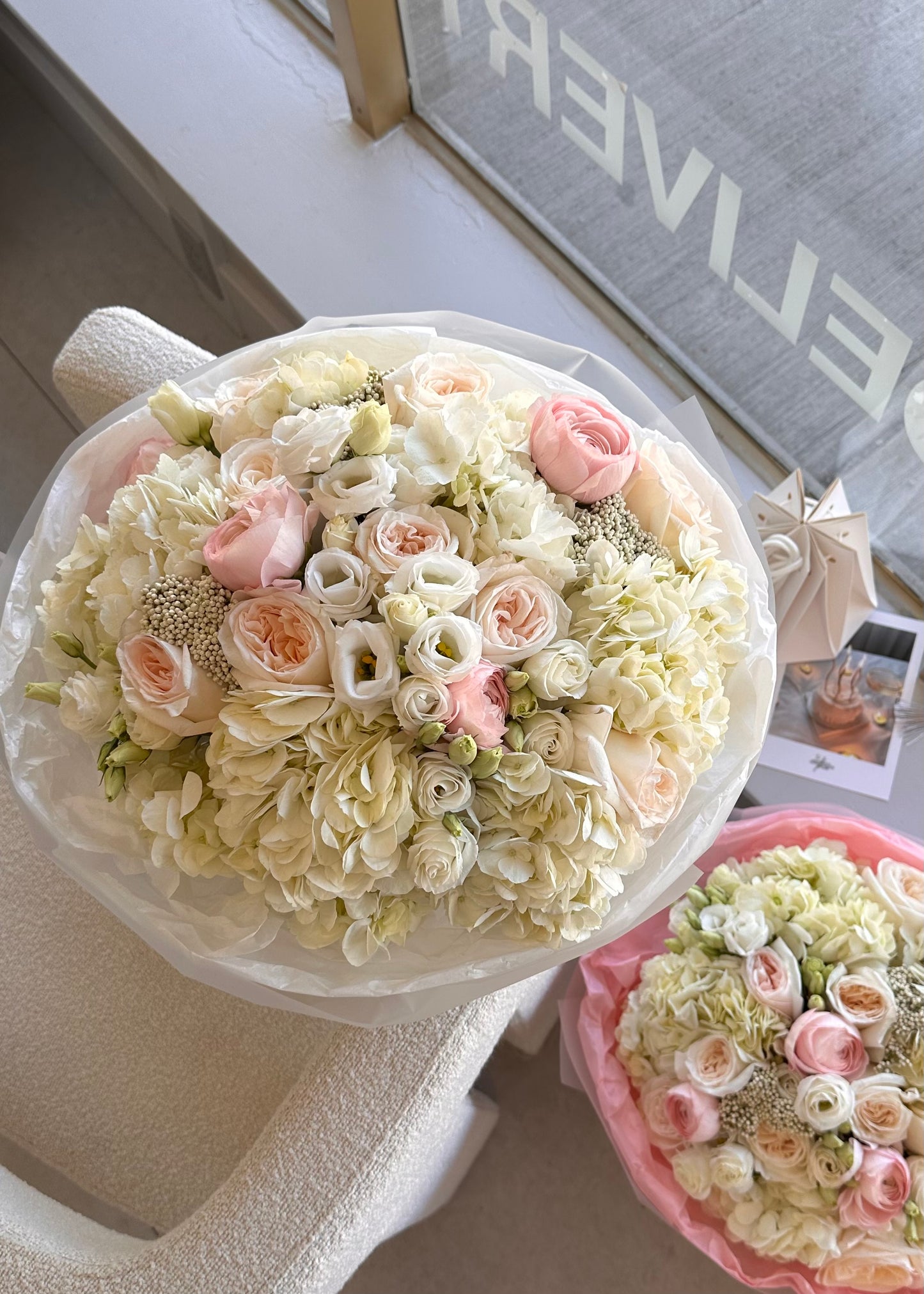 Mixed Bouquet “Barely Blush”