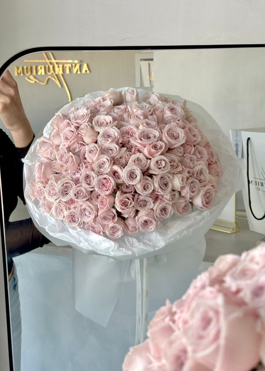 Mono-Bouquet of Garden Spray Roses “Exhale”