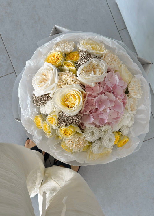 Mixed Arrangement “Lemon & Lace”