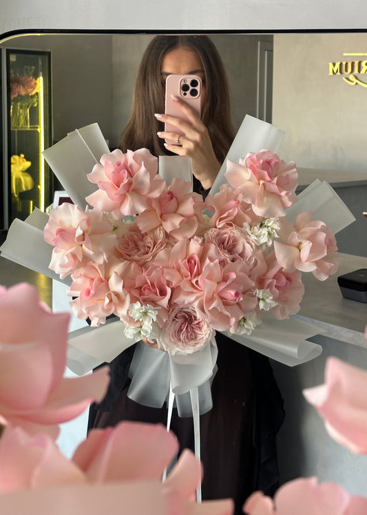 Designer Arrangement “Powder Rose»