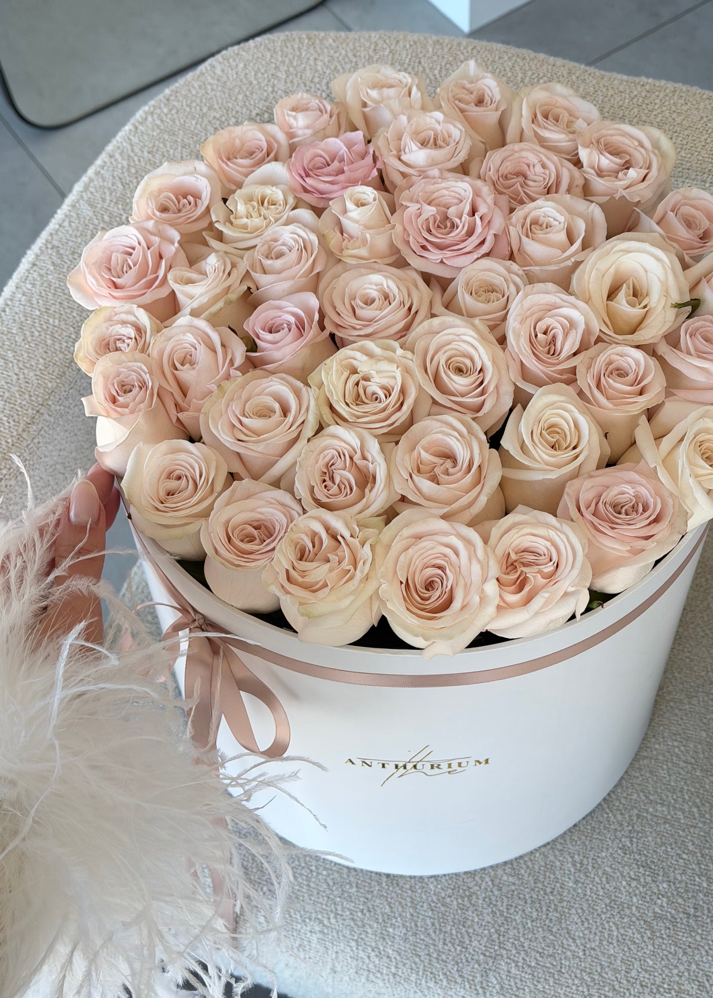 Rose Box "Angel's Cheeks"