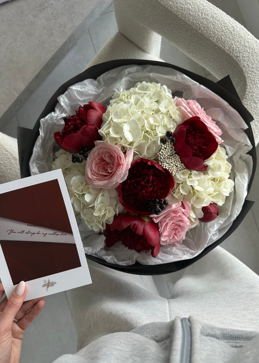 Mixed Arrangement “Cupid’s Letter”