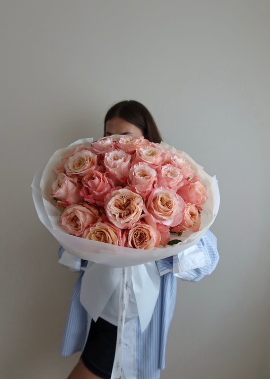 Mono-Bouquet of Roses “Peach Sunset”